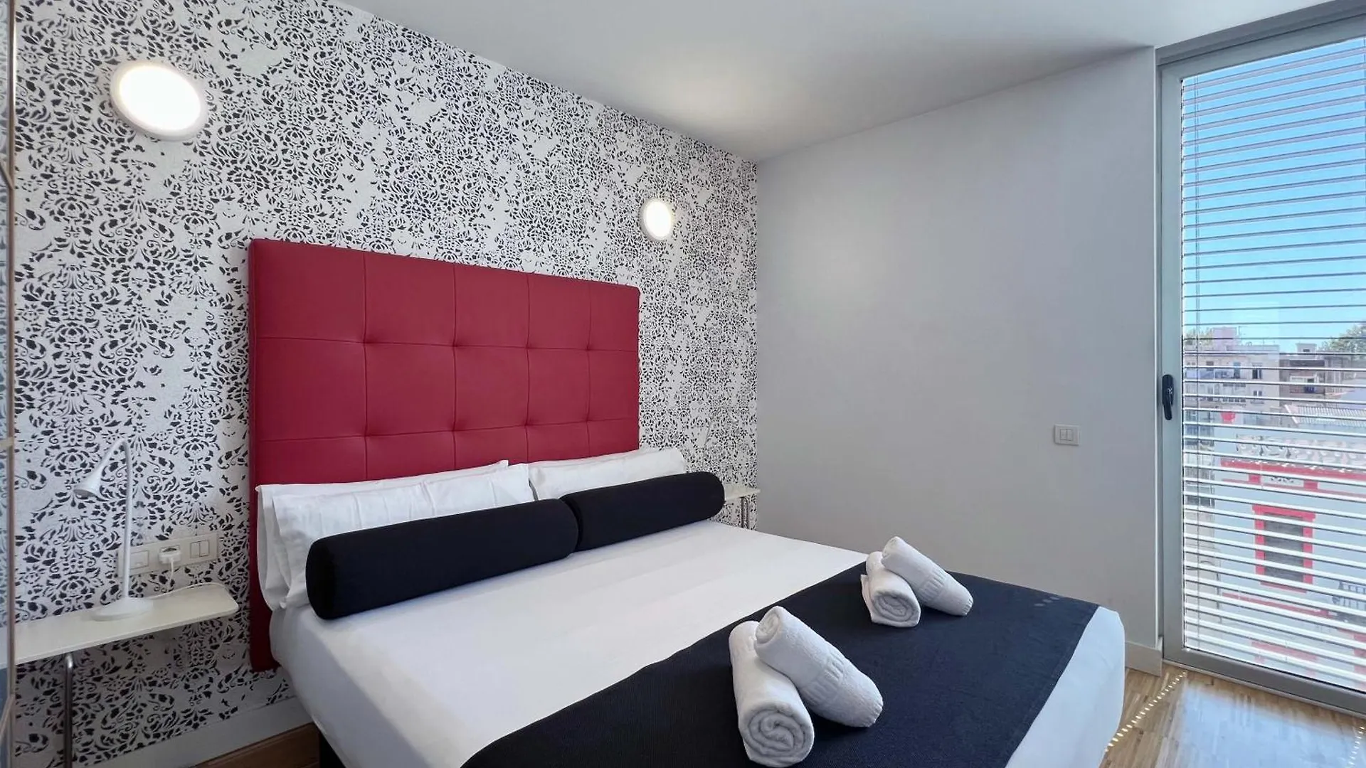 Stay U-Nique Apartments Pellaires Barcelona 0*,